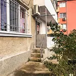 Red House * וליקו טורנובו