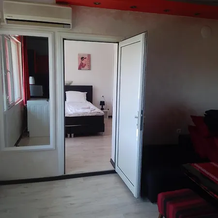 Apartment Red House