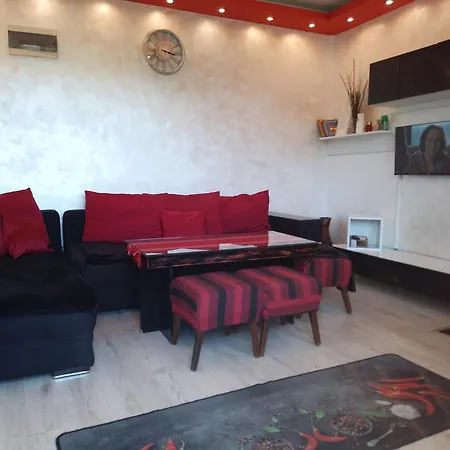 Red House Апартаменти Велико-Тирново