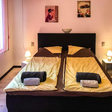 Red House Apartment *