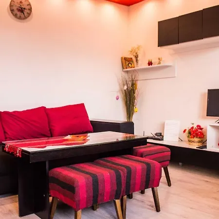 Apartment Red House