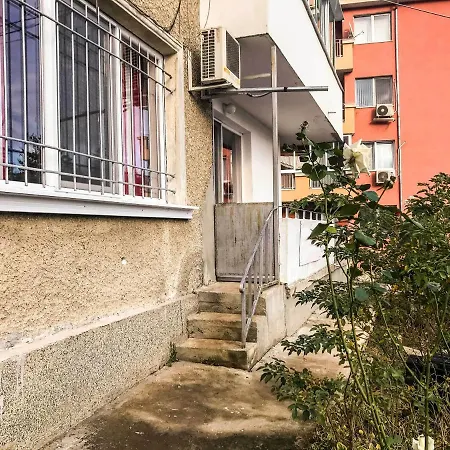 Red House * Veliko Tarnovo