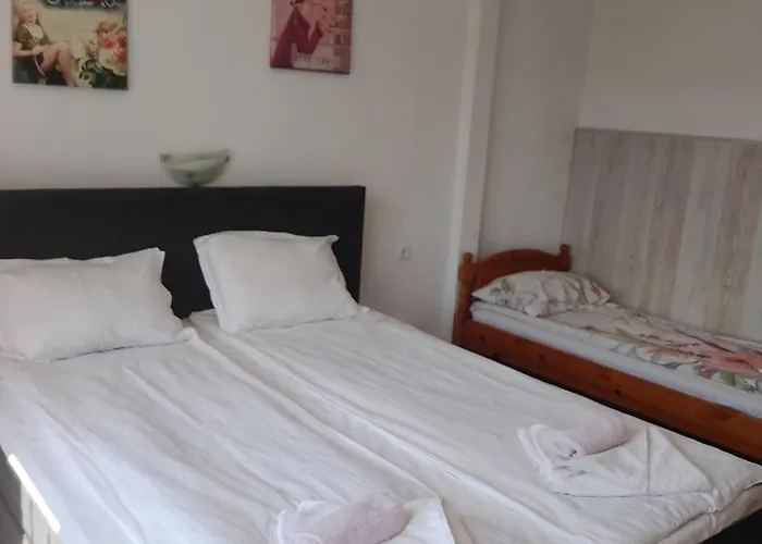 Apartment Red House *